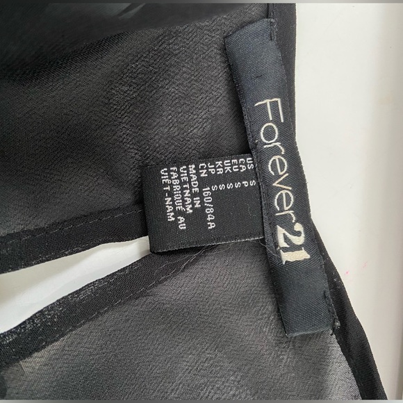 Open-Back Blouse - Picture 4 of 4